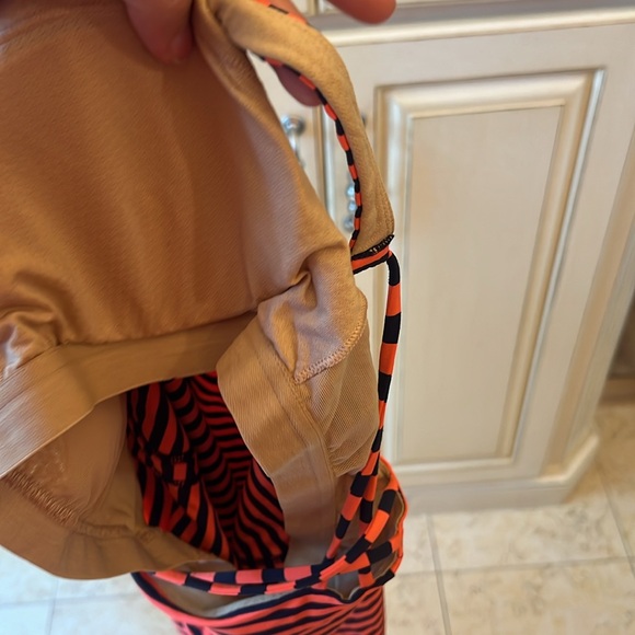 Lululemon tank sz 8-10 - Picture 5 of 6